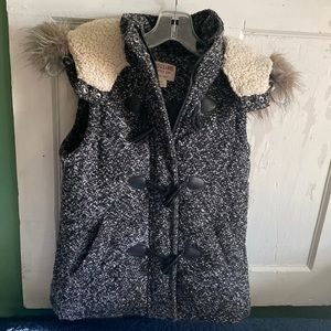 Mossimo black and white hooded vest